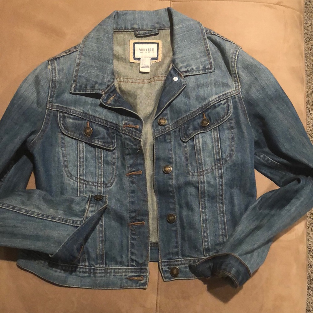 Forever 21 women’s medium jean jacket